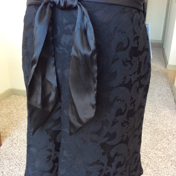 ✨ Black A-Line Skirt ✨ - Picture 5 of 7